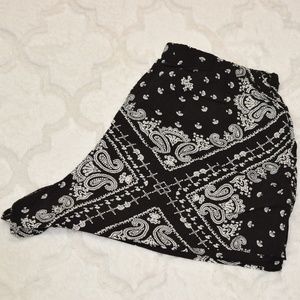 Forever 21 Black & White Patterned Shorts